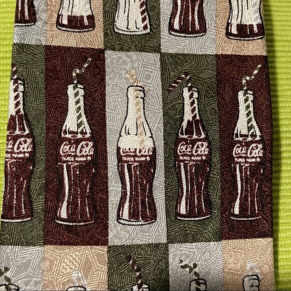 COCA-COLA Merchandise  Branded 100% Silk Tie - Picture 2 of 4
